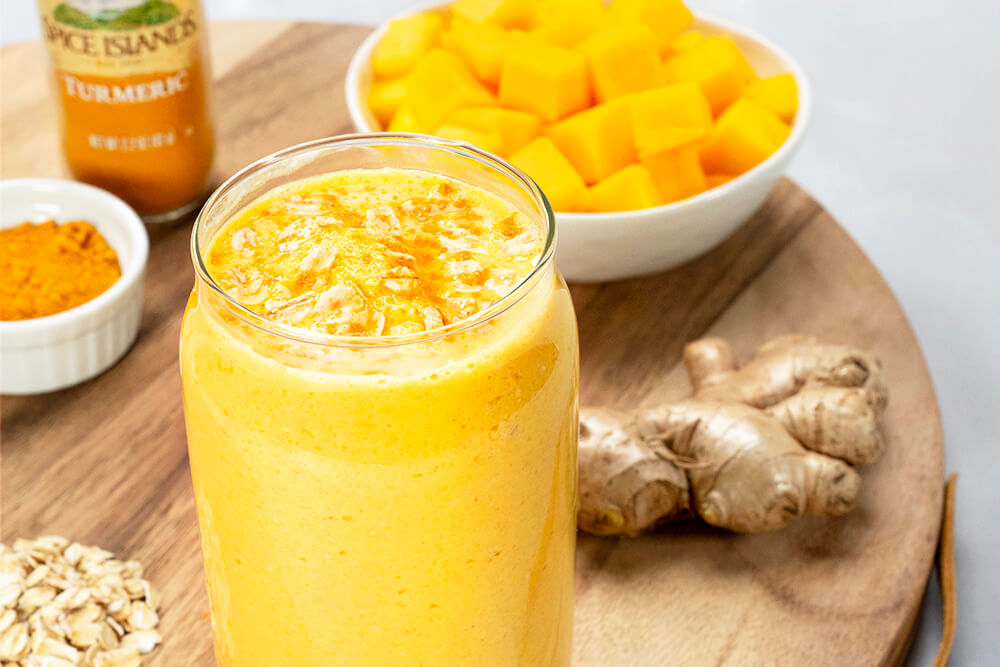 Smoothie anticancer cu turmeric 