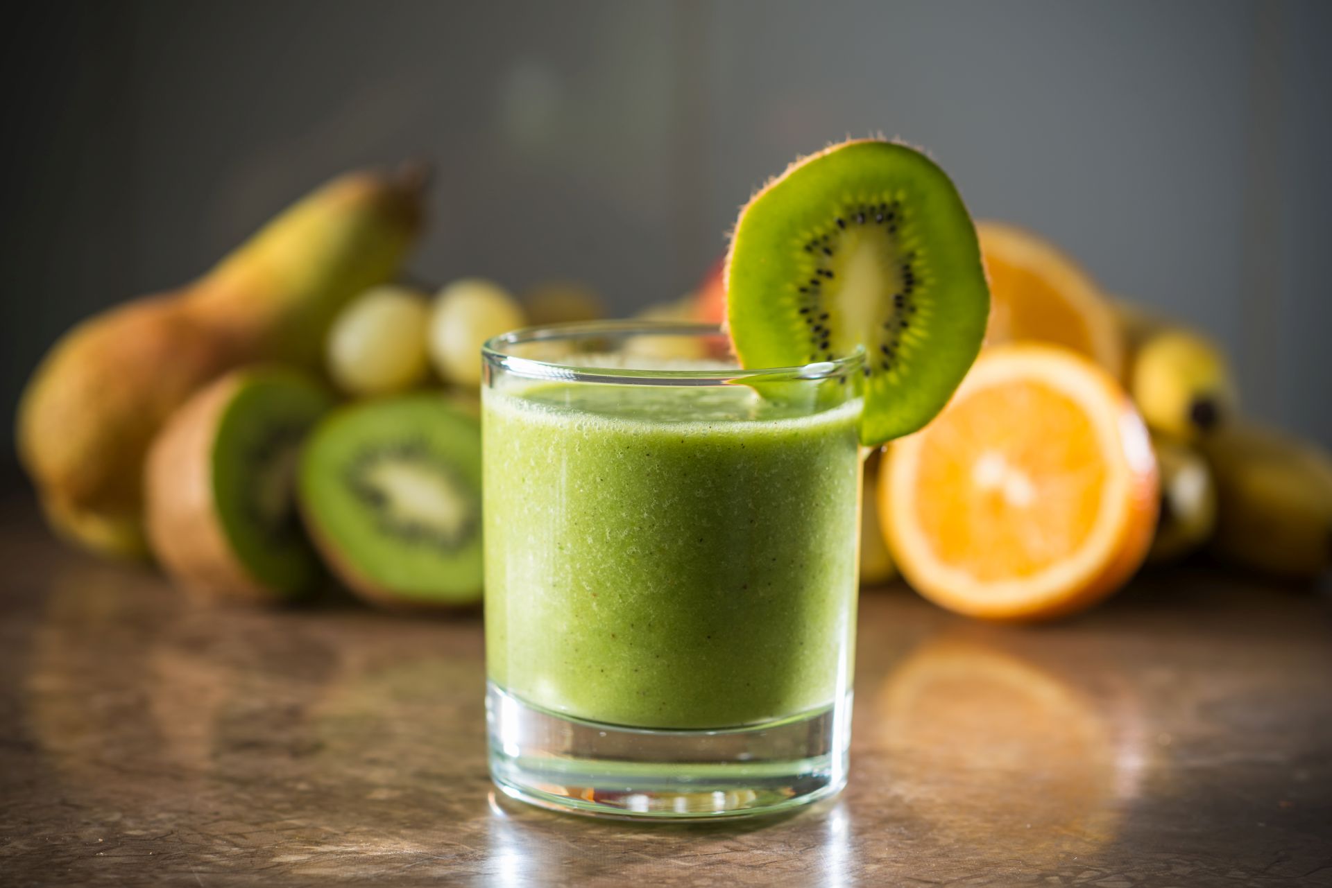 Smoothie verde cu kiwi 