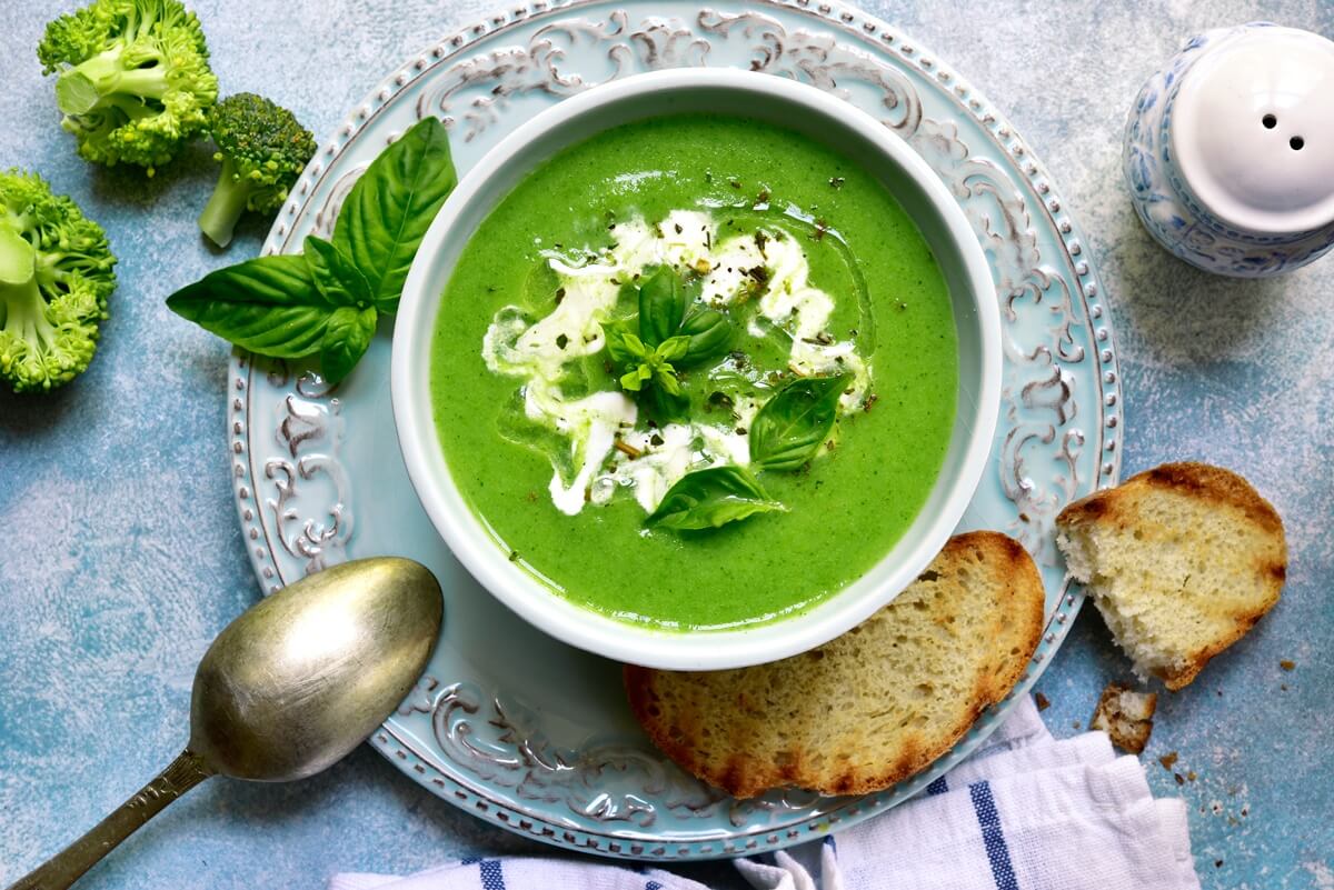 Supă Cremă de Quinoa și Broccoli